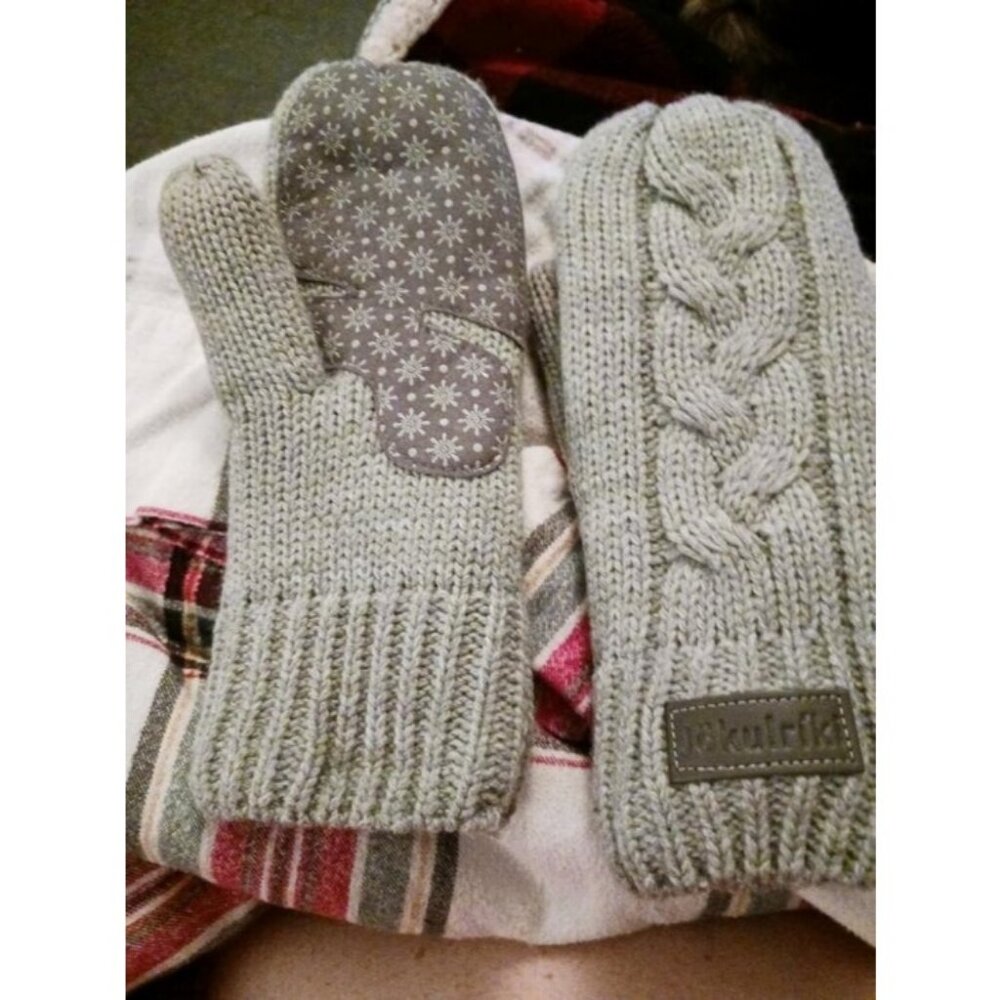 🆕Women Gray Touchscreen Sherpa Lined Cold Weather Chunky Cable Knit Mittens - Picture 2 of 8